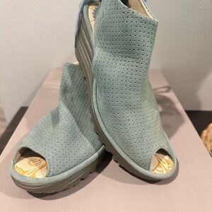 Fly London Women's Perforated Peep-Toe Wedge Sandals